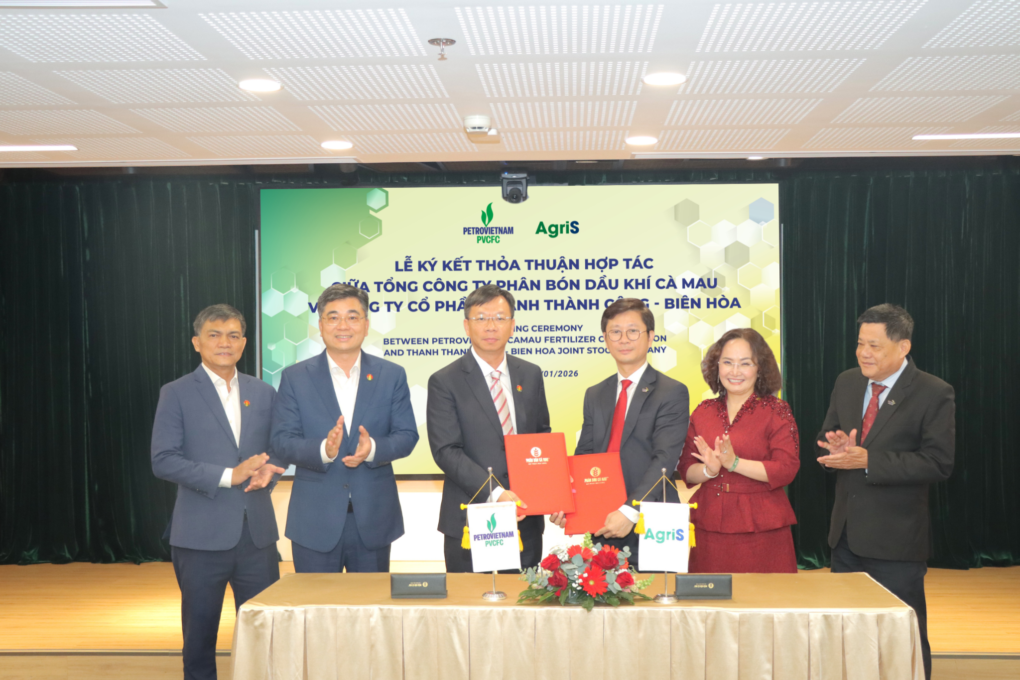 AgriS và PVCFC ký kết hợp tác chiến lược thúc đẩy nông nghiệp bền vững