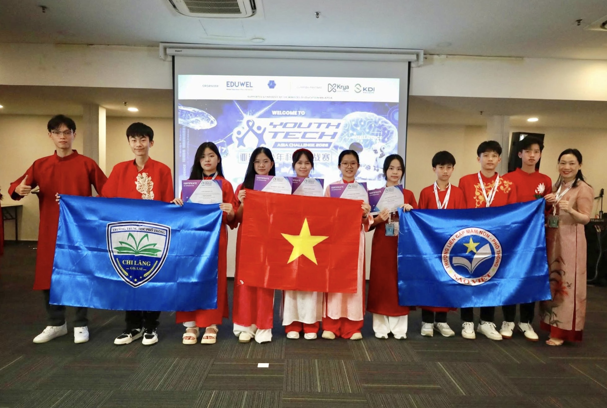 Học sinh Gia Lai tỏa sáng với loạt dự án công nghệ tại sân chơi châu Á