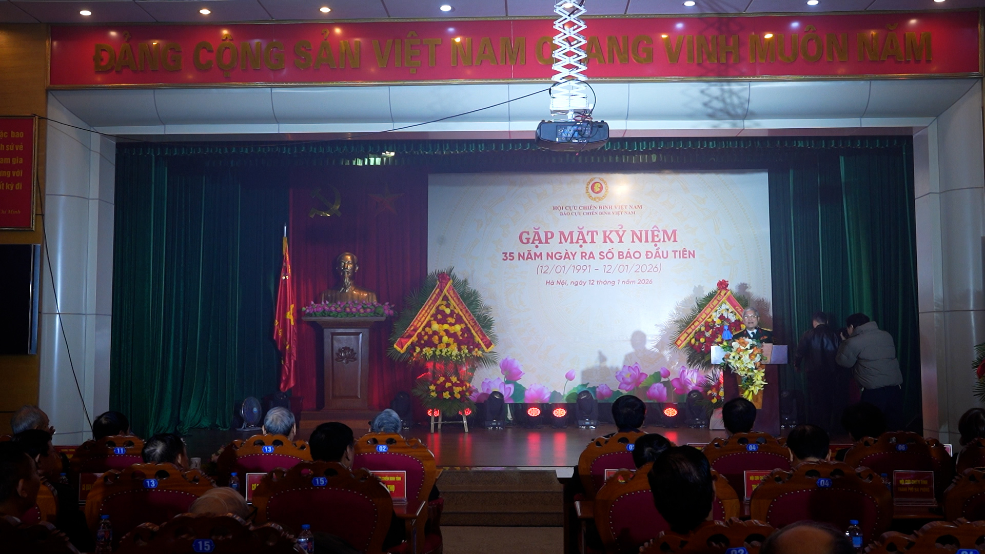 Sequence 35.00_04_09_12.Still001.jpg