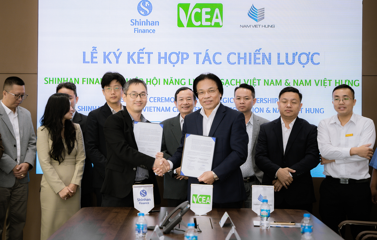 Thúc đẩy điện mặt trời mái nhà tự sản, tự tiêu bằng đòn bẩy tài chính