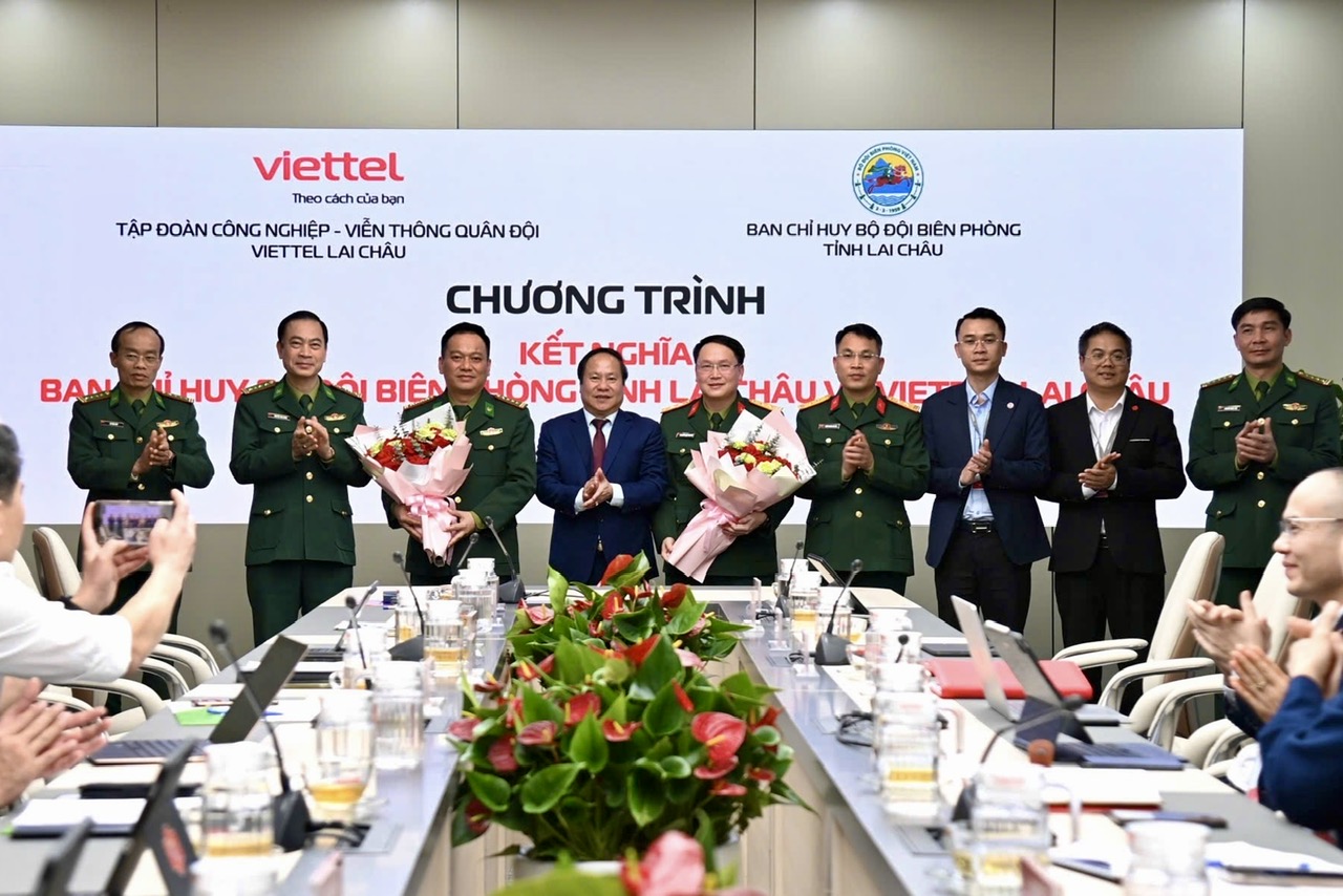 Lai Châu đưa hạ tầng viễn thông, chuyển đổi số đến đồng bào vùng biên