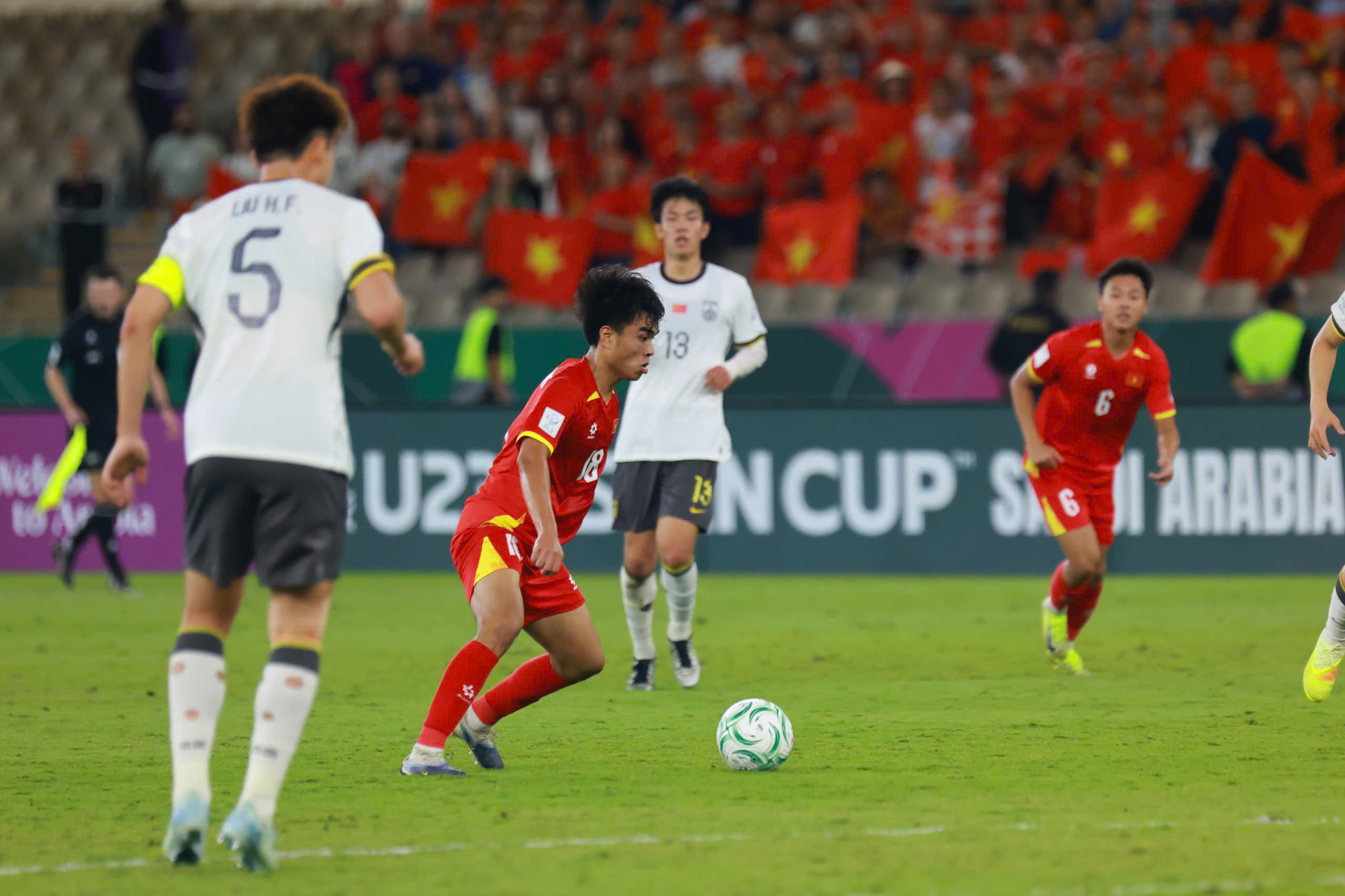 Thua U23 Trung Quốc ở bán kết, U23 Việt Nam tranh hạng ba cùng U23 Hàn Quốc