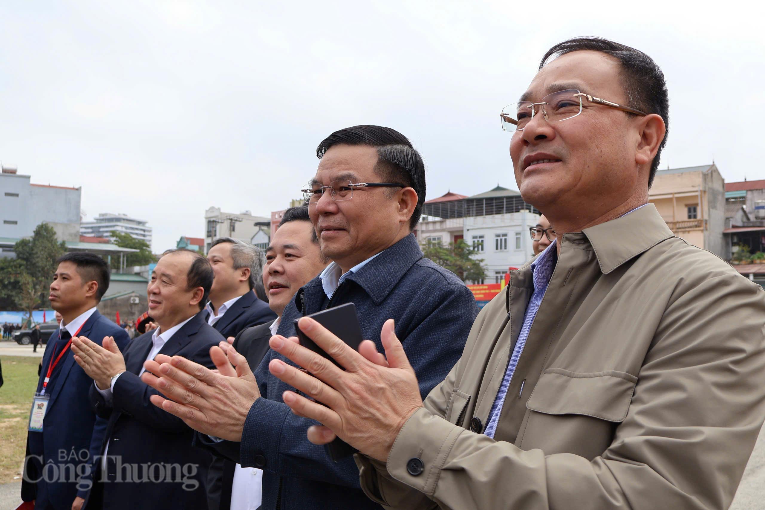 Quyền Bộ trưởng Bộ Công Thương Lê Mạnh Hùng tham dự sự kiện. Ảnh: Phương Hà.