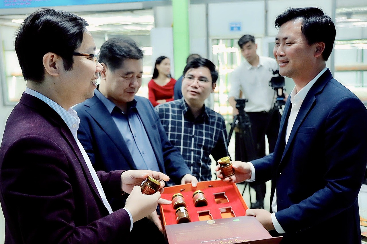 Hiệu quả từ mô hình sản xuất nấm đông trùng hạ thảo tại Phú Thọ
