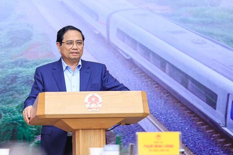 Thủ tướng: Đường sắt góp phần thúc đẩy tăng trưởng GDP đạt 10% trở lên