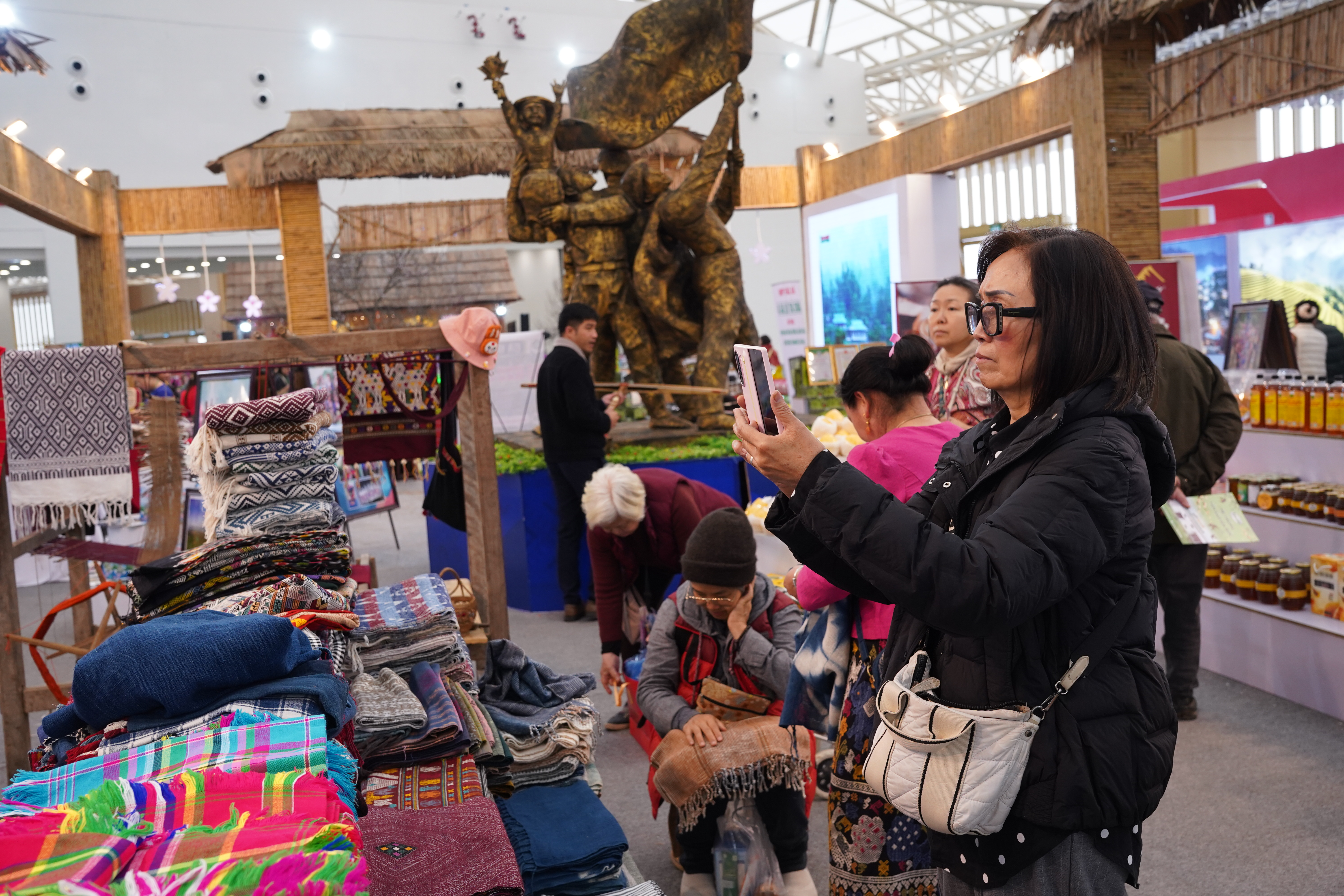 Hội chợ Mùa Xuân: Nơi tinh hoa thủ công hội tụ