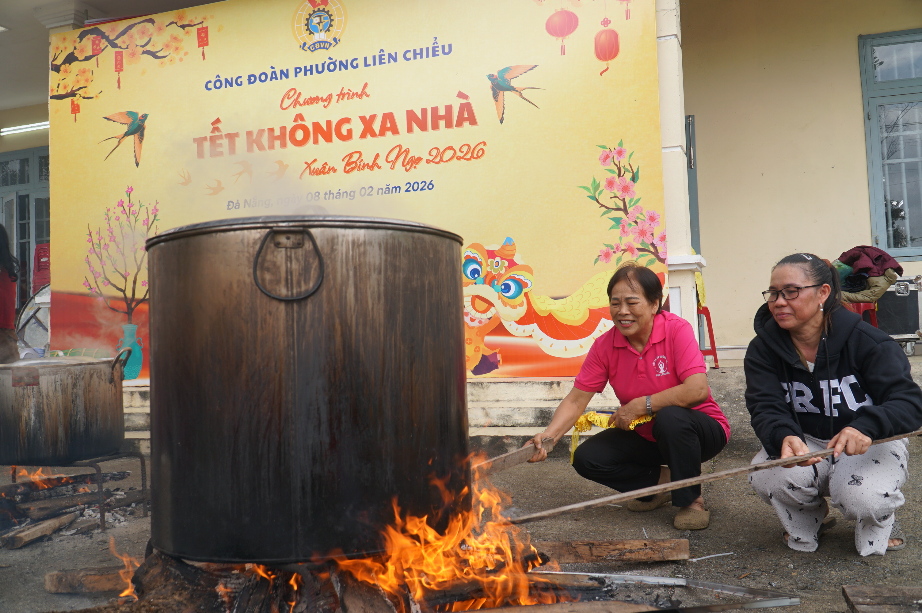 Đà Nẵng: Tết đến sớm với công nhân xa nhà