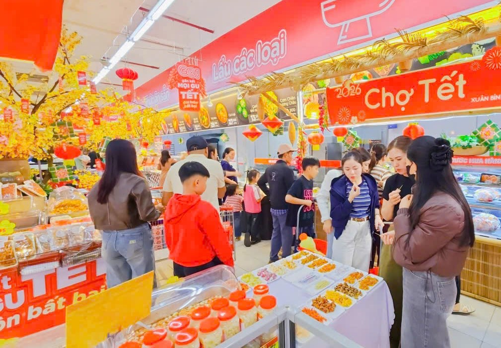 Nghệ An: Nhộn nhịp mua sắm tại các siêu thị, chợ dân sinh 