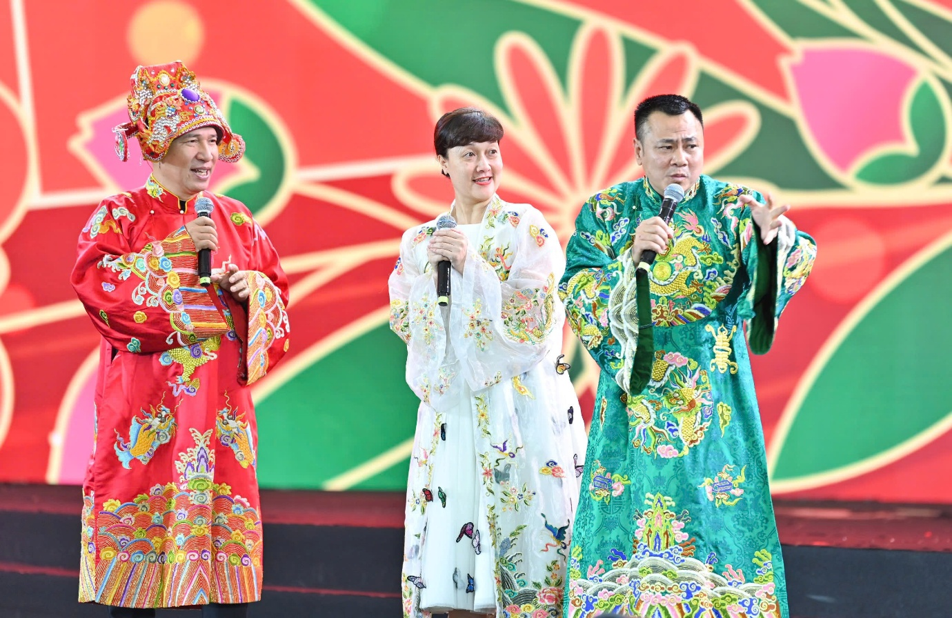 Tự Long, Vân Dung, Quang Thắng, Hòa Minzy sẽ tham gia Lễ bế mạc Hội chợ Mùa Xuân