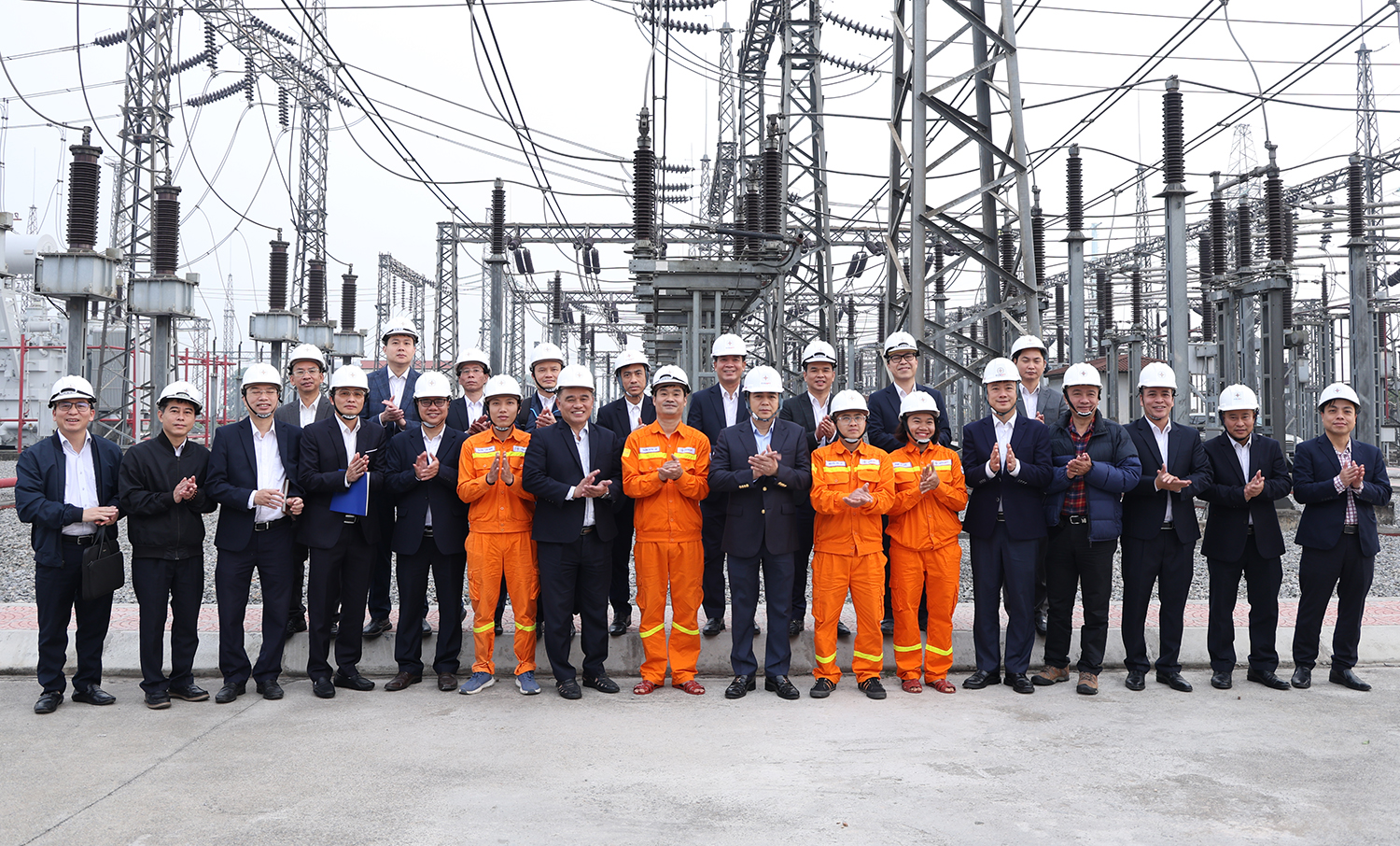 Đảm bảo truyền tải điện an toàn, ổn định dịp tết Bính Ngọ 2026