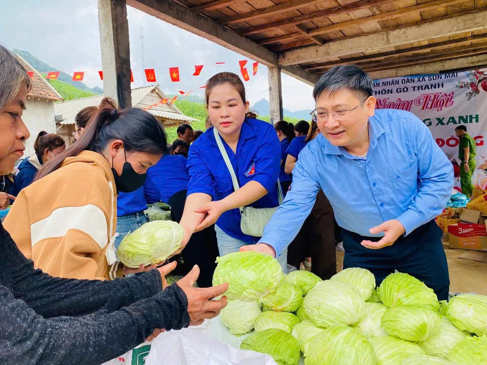 Những phiên chợ đặc biệt của công an Quảng Ngãi