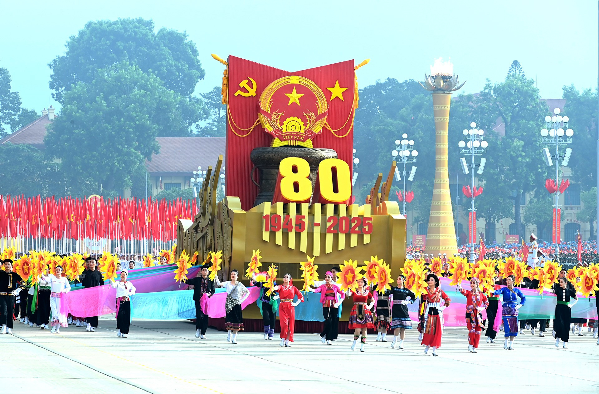 Ý Đảng, lòng dân và mùa xuân đất nước