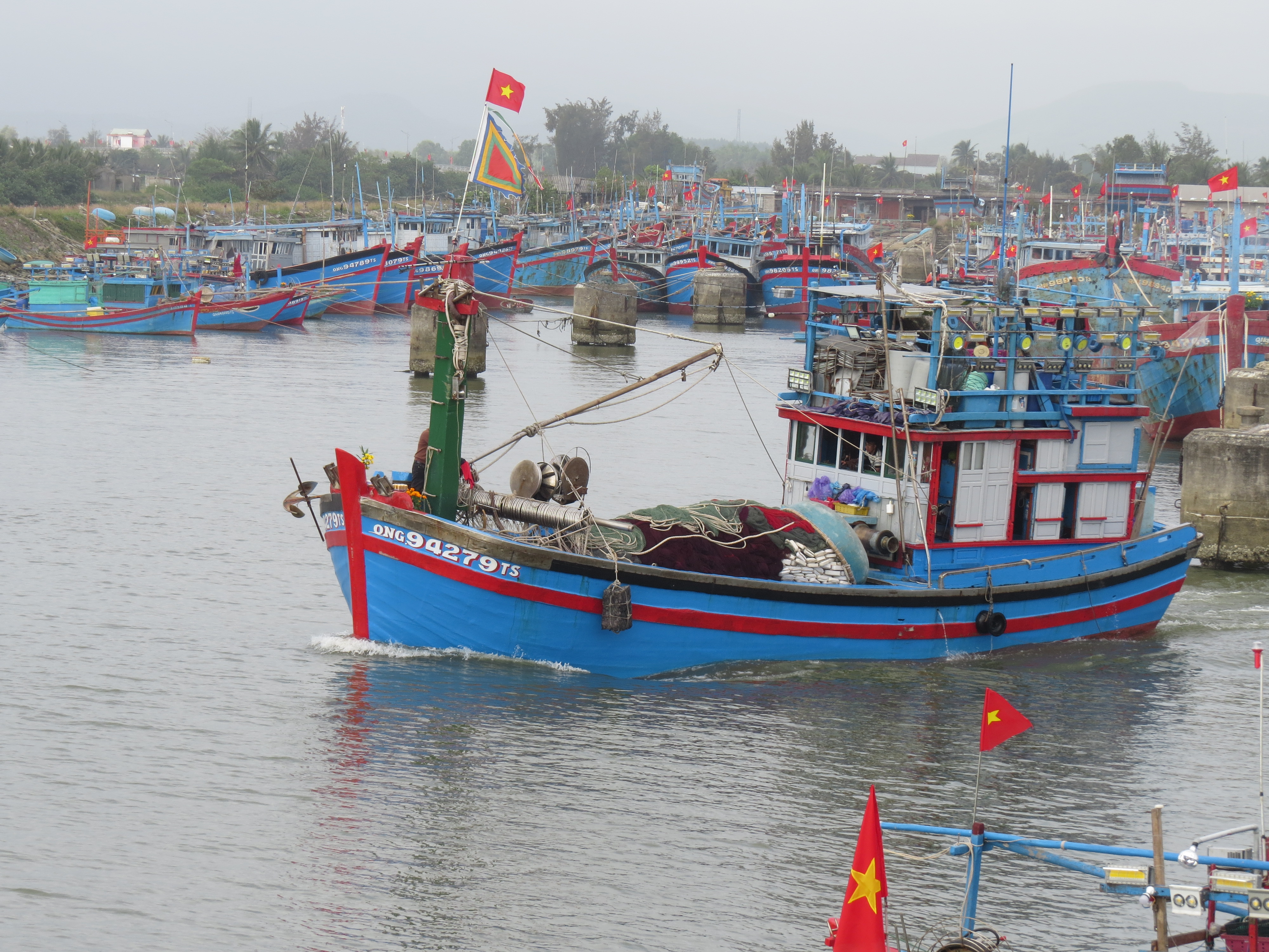 Quảng Ngãi: Rộn ràng lễ cầu ngư ở làng chài Mỹ Á 