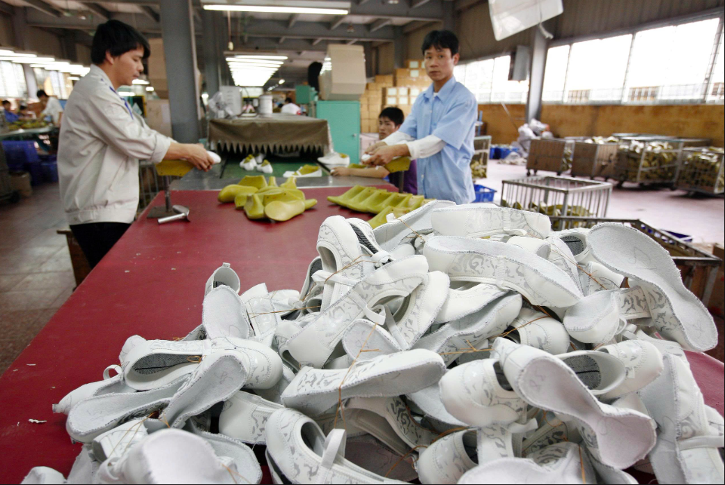 Xuất khẩu dệt may, da giày năm 2026: Giữ vững thị trường chủ lực