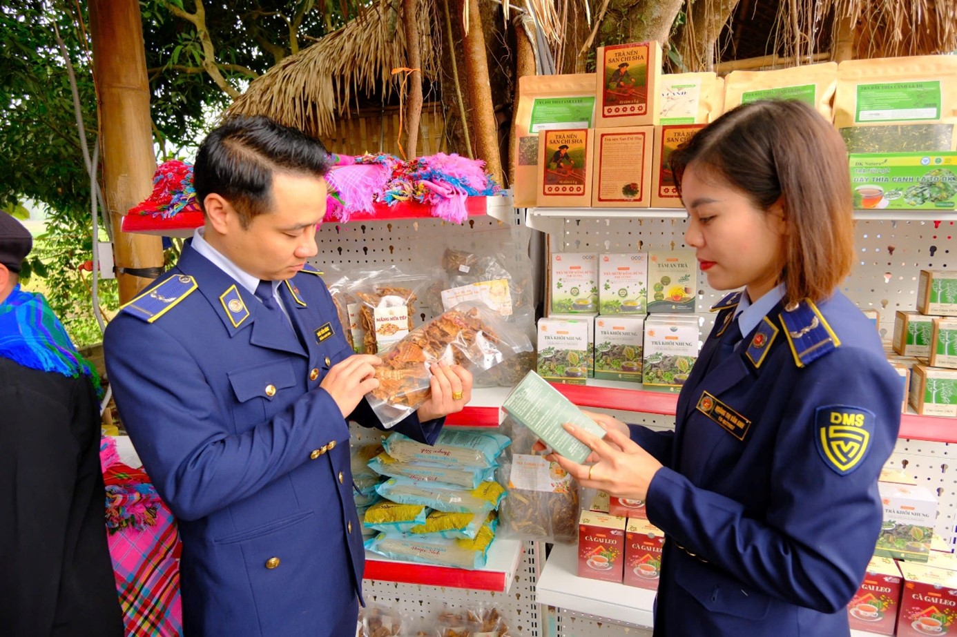 Tăng cường kiểm tra, giám sát hoạt động kinh doanh dịp lễ hội đầu xuân