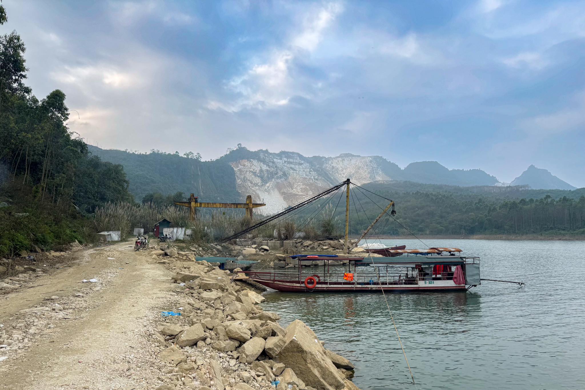 Siết quản lý tàu thủy chở khách sau tai nạn trên hồ Thác Bà