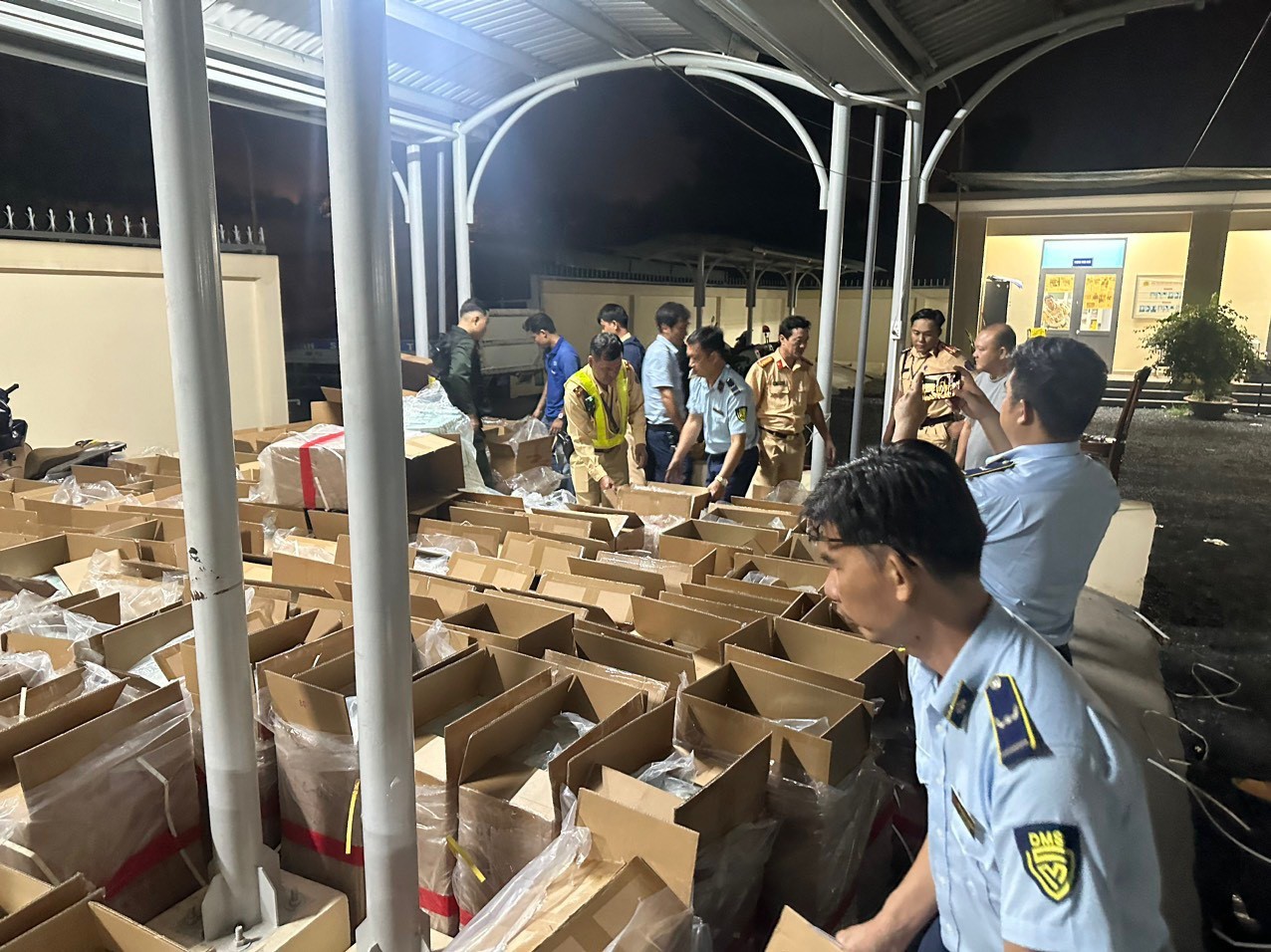 Tìm chủ sở hữu hợp pháp của tang vật vi phạm bị tạm giữ tại Ga Hà Nội