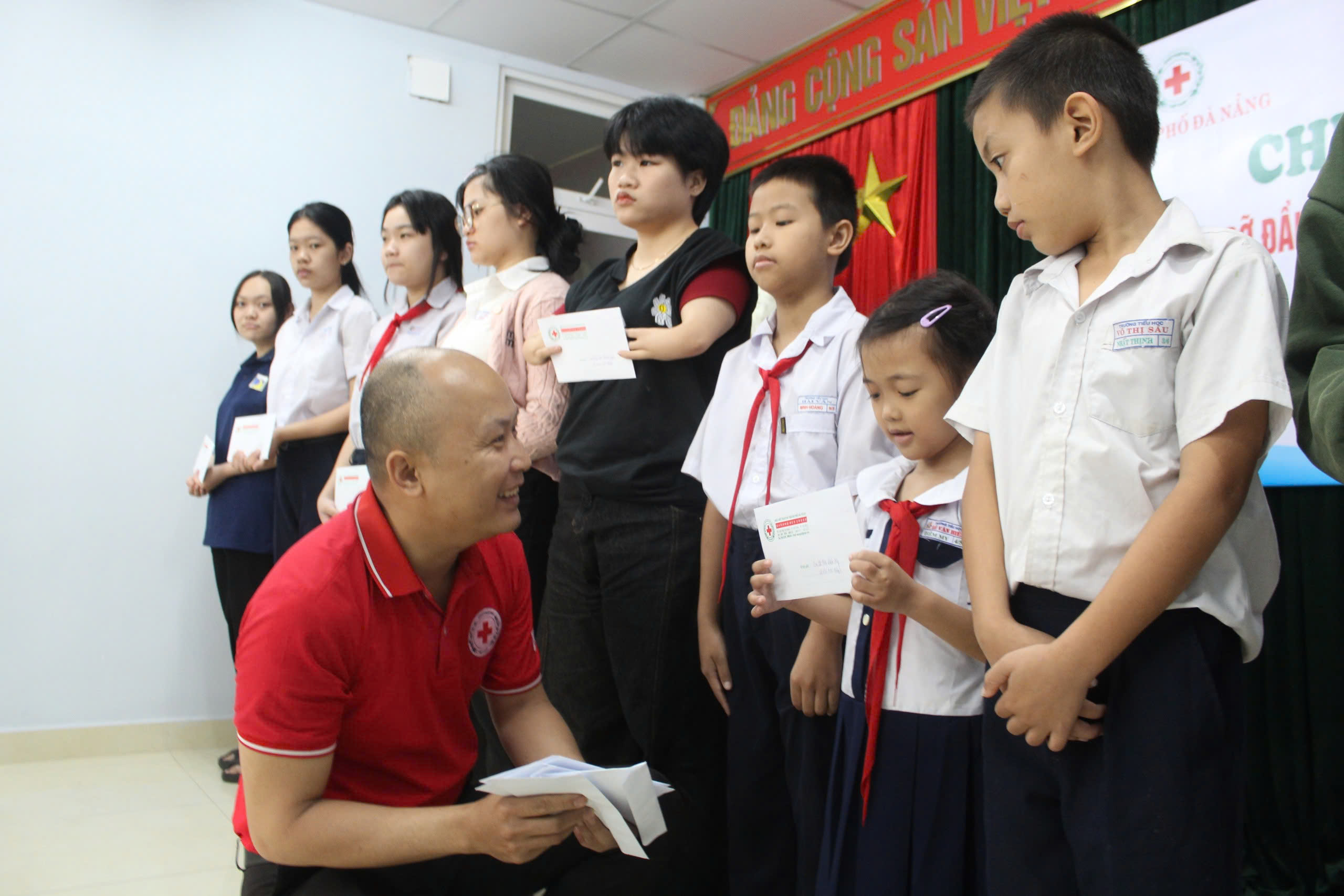 Đà Nẵng: Trao học bổng năm 2026 cho học sinh khó khăn
