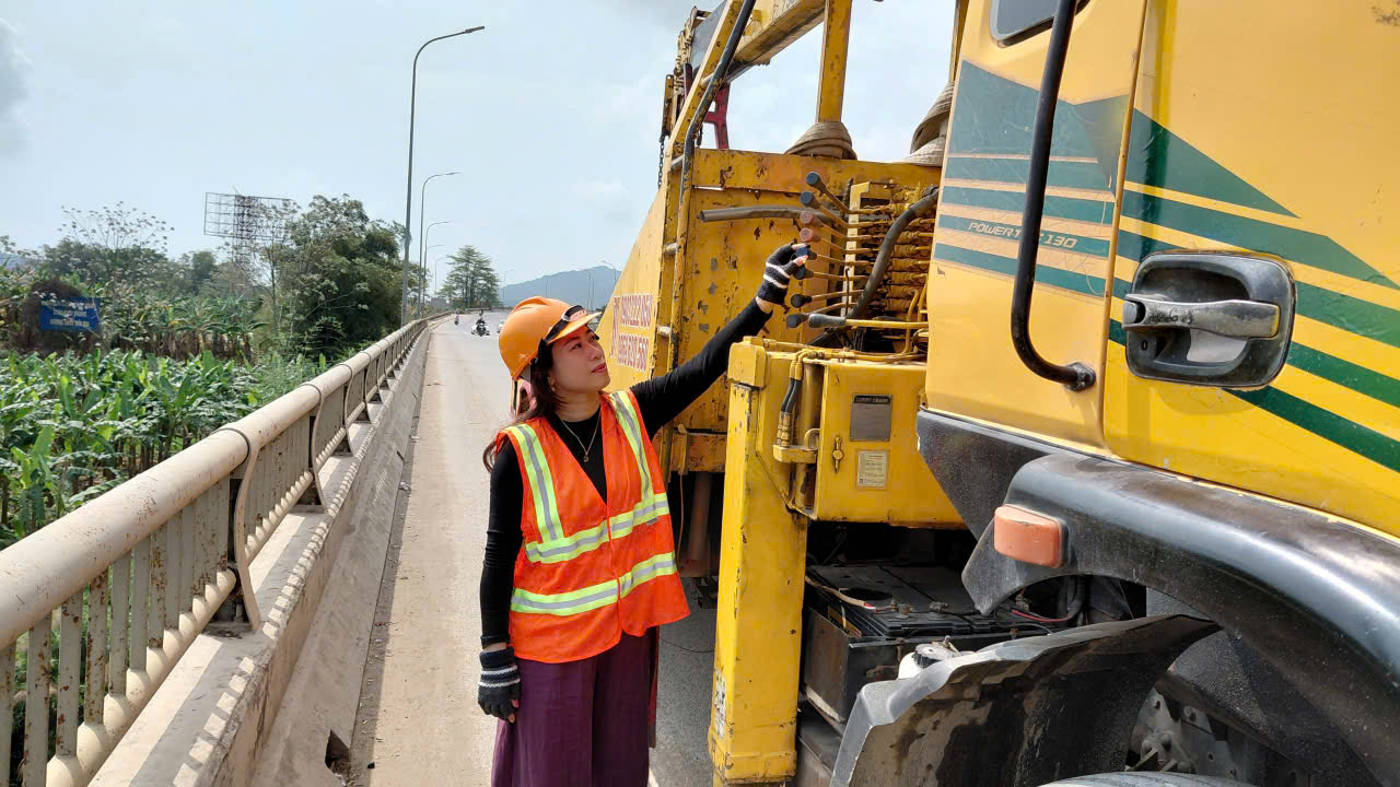 Theo chị Phạm Thị Thu Hà, nếu có đam mê và đủ quyết tâm thì phụ nữ hoàn toàn có thể làm tốt nhiều công việc khác nhau. Ảnh: Nhân vật cung cấp