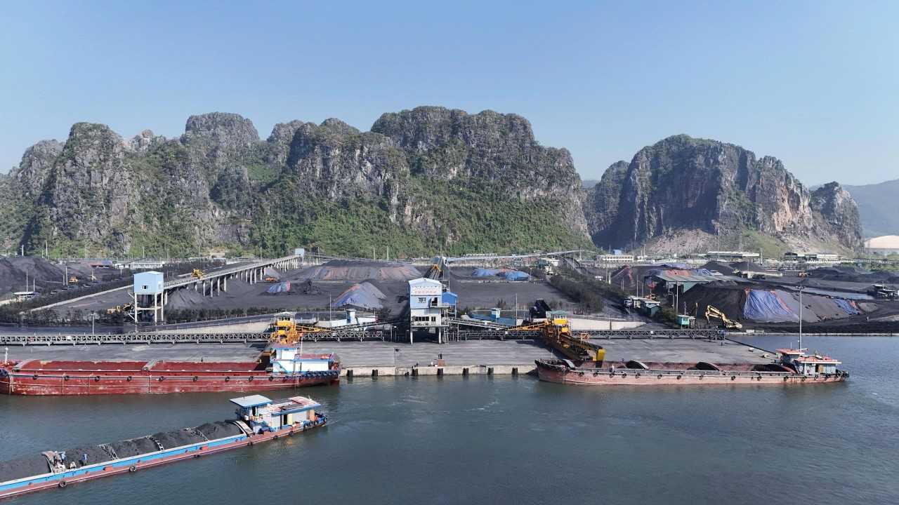 Đẩy mạnh sản xuất than trong nước để bảo đảm an ninh năng lượng