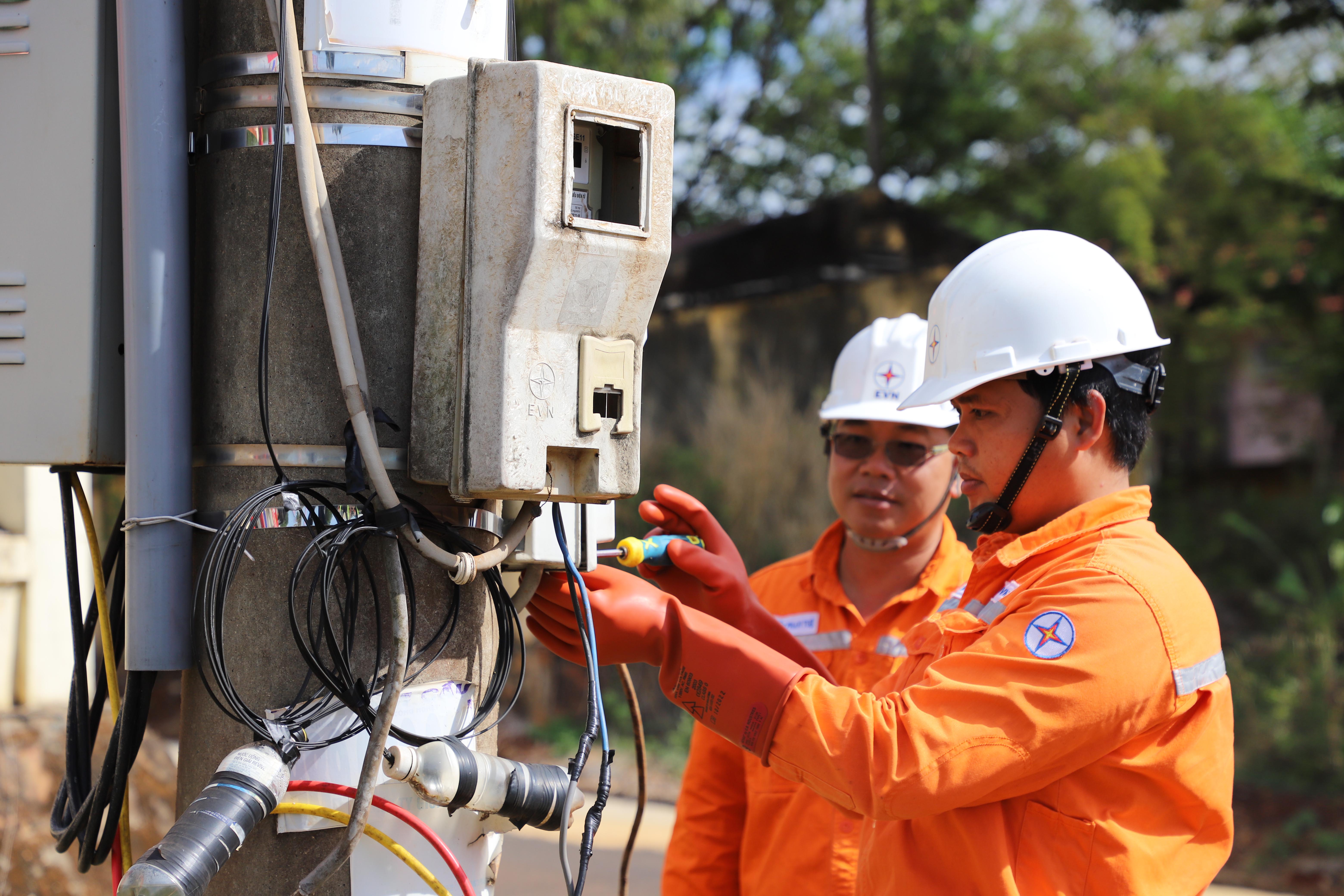 EVNSPC chủ động nhiều giải pháp đảm bảo cung ứng điện mùa nắng nóng