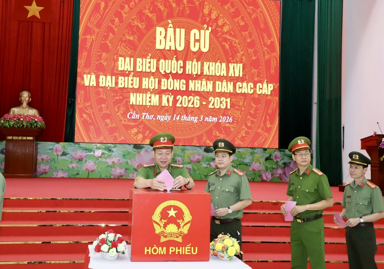 Hơn 2.000 cán bộ, chiến sĩ Công an Cần Thơ tham gia bầu cử sớm