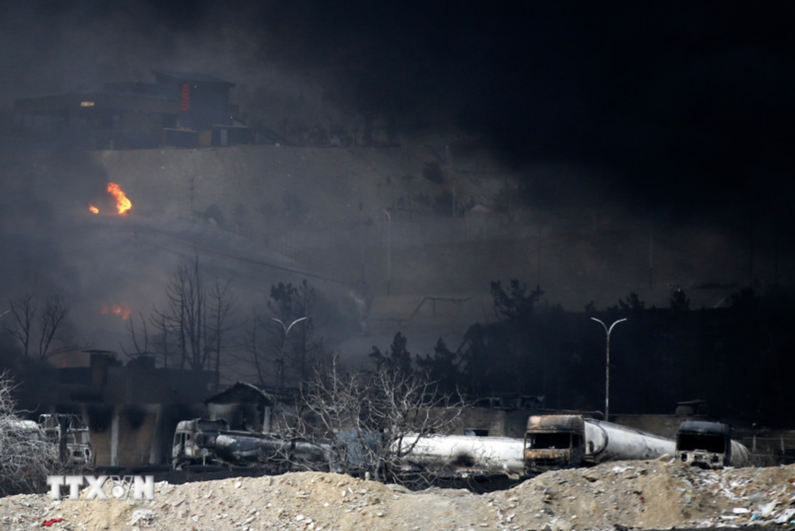Mỹ không kích Đảo Kharg, cảnh báo tấn công hạ tầng dầu mỏ Iran