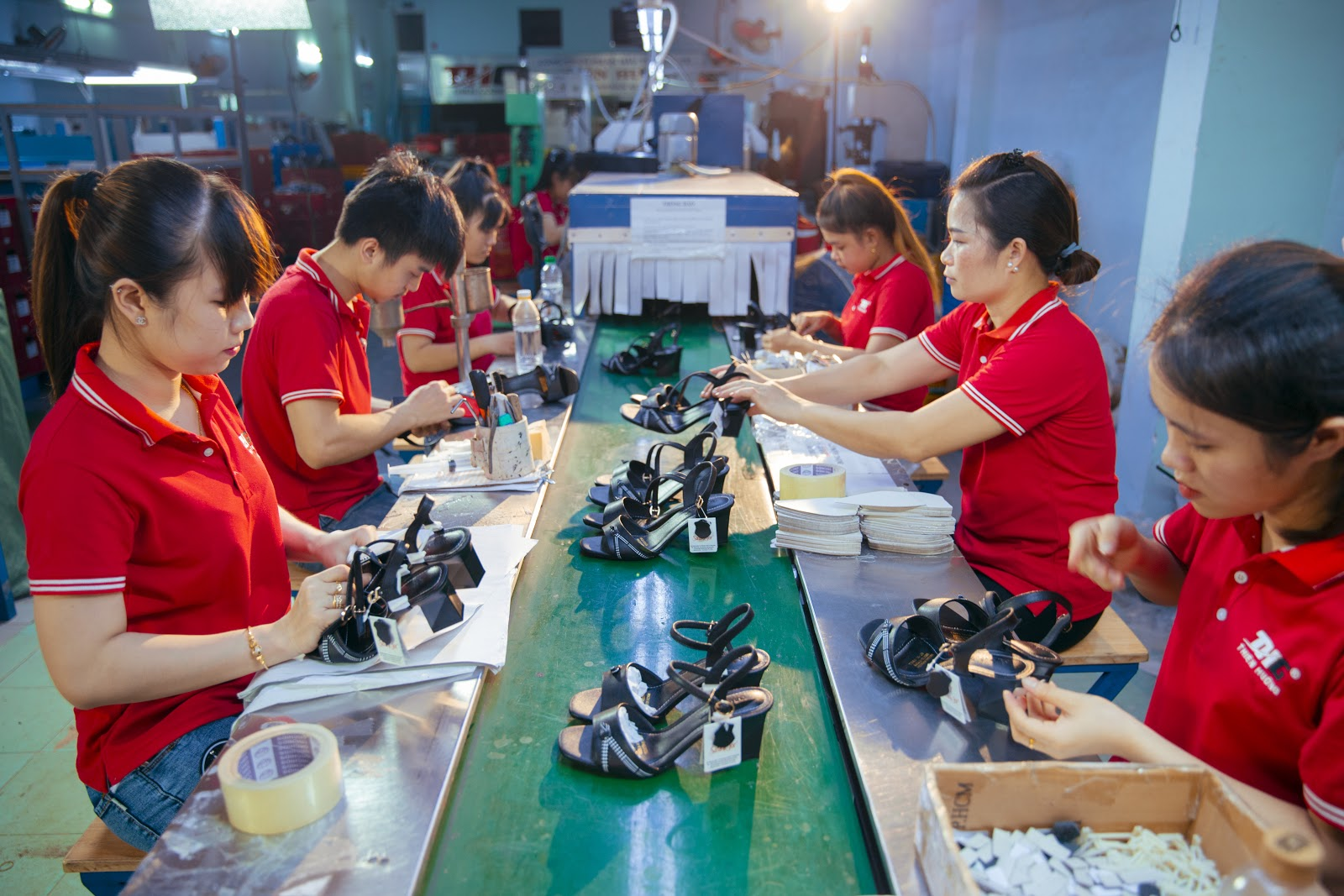 Ngành da giày: Chủ động nguyên phụ liệu, vượt ‘sóng’ thị trường