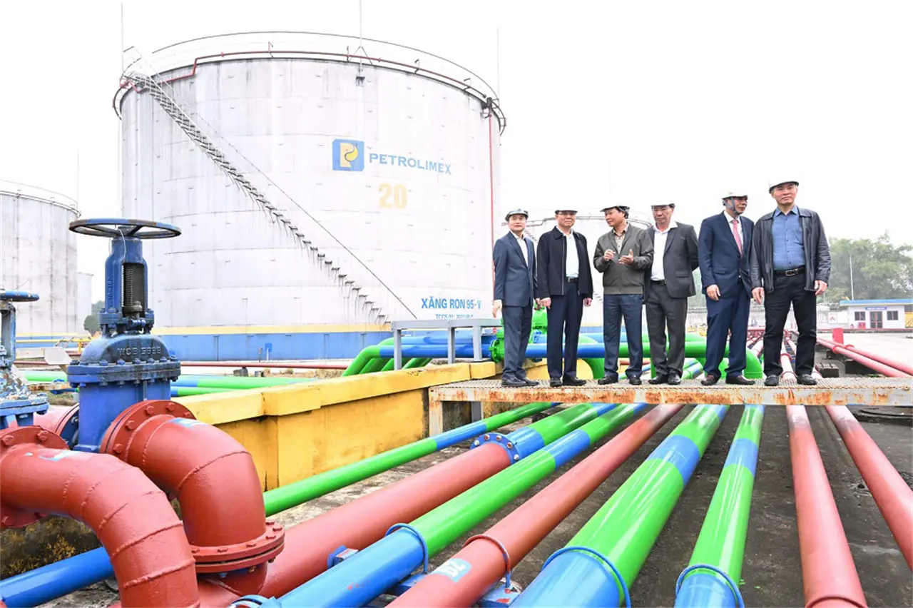 Petrolimex chung tay ‘giữ nhịp’ xăng dầu giữa biến động Trung Đông