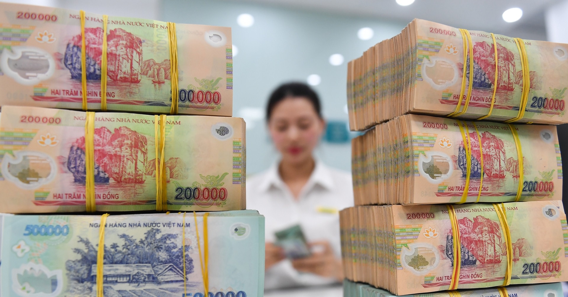 Lãi suất huy động tăng, các ngân hàng tập trung vốn cho sản xuất