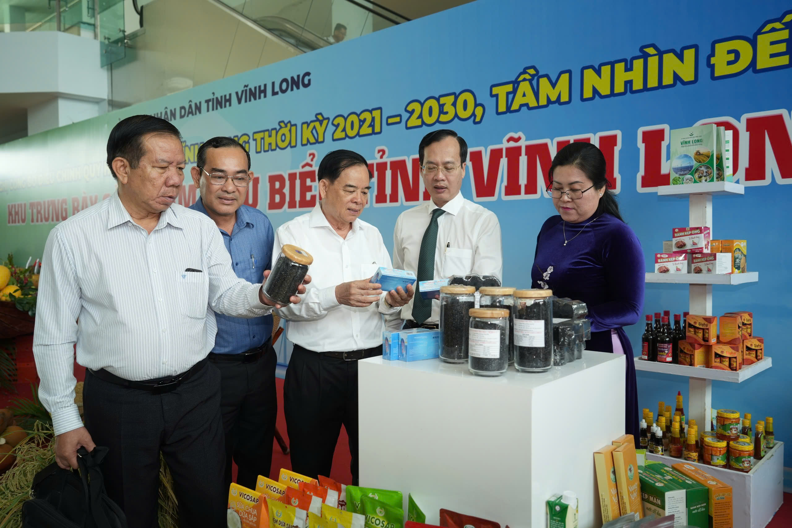 Trưng bày 80 sản phẩm đặc trưng, quảng bá tiềm năng Vĩnh Long