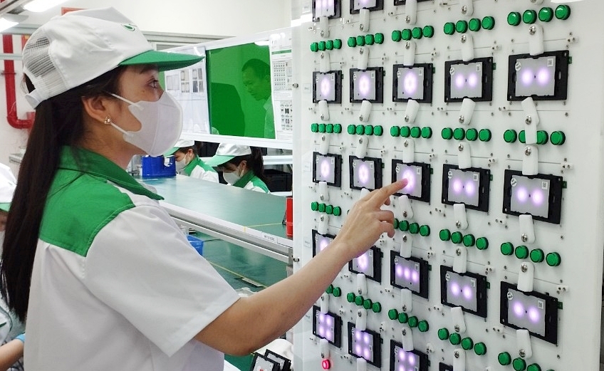 Tiết kiệm năng lượng: Lợi ích kép cho doanh nghiệp và nền kinh tế