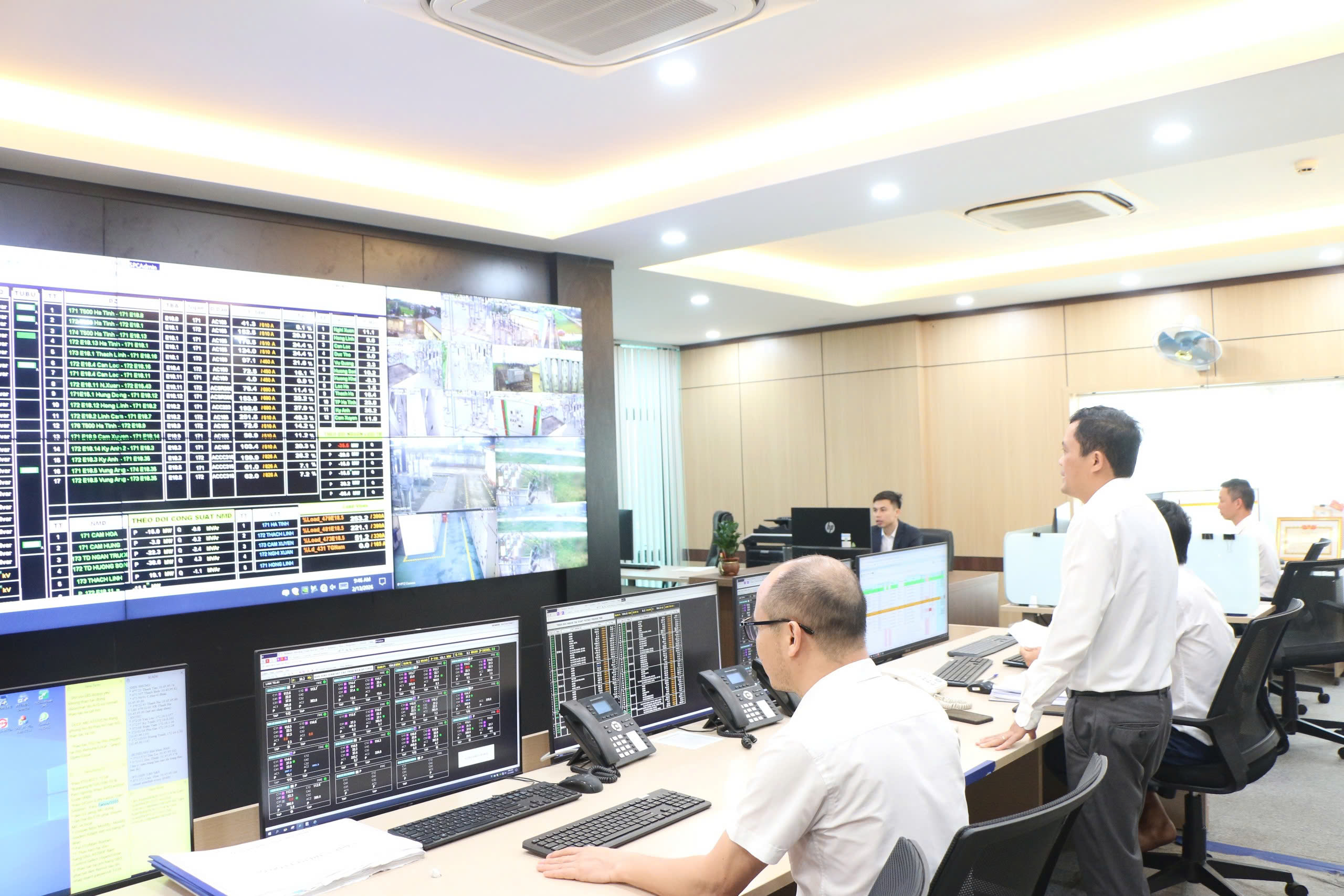 Hà Tĩnh: Chuẩn bị các giải pháp đảm bảo cung ứng điện mùa nắng nóng