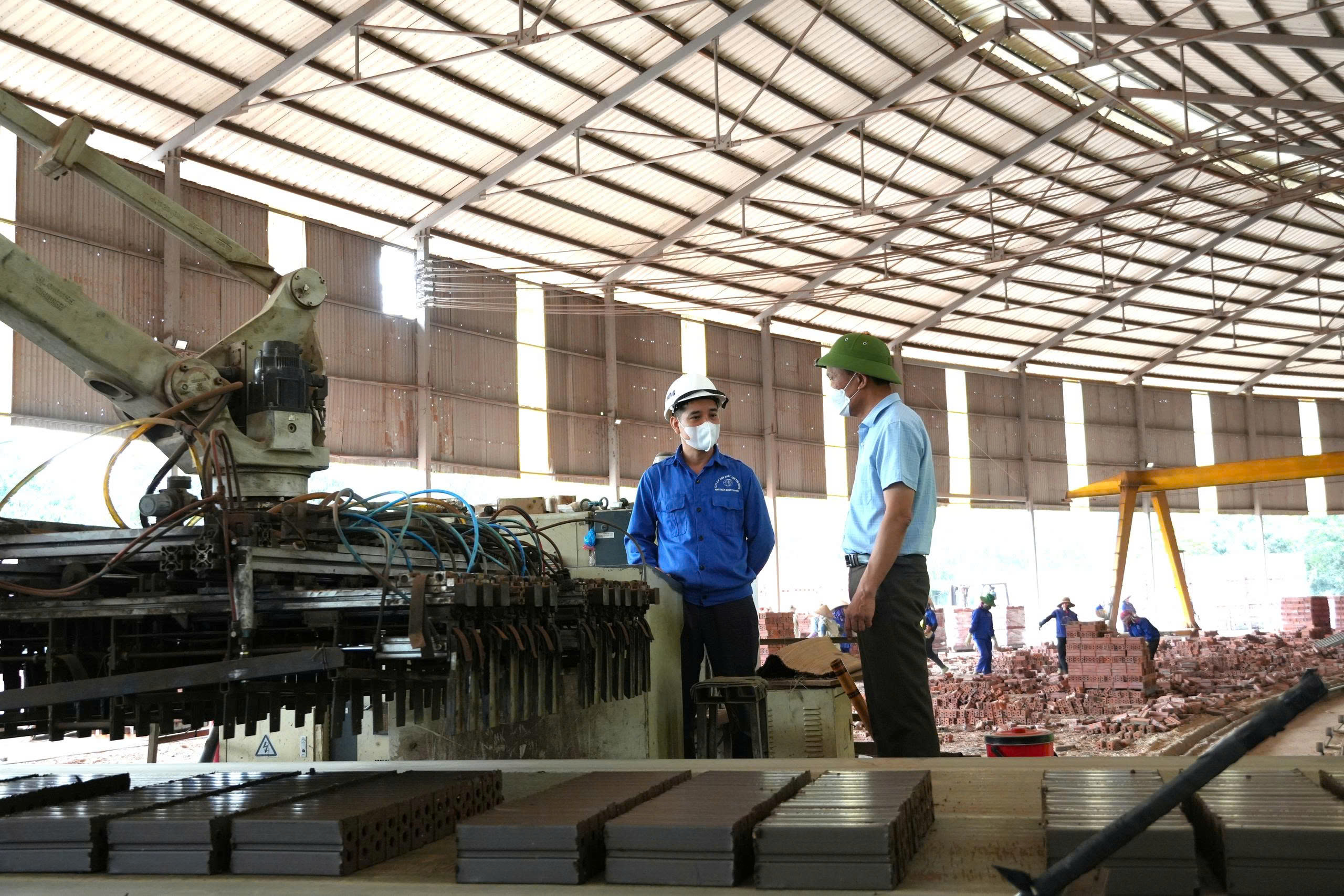 Từ “Giờ Trái đất” đến xây dựng văn hóa tiết kiệm điện ở Lào Cai