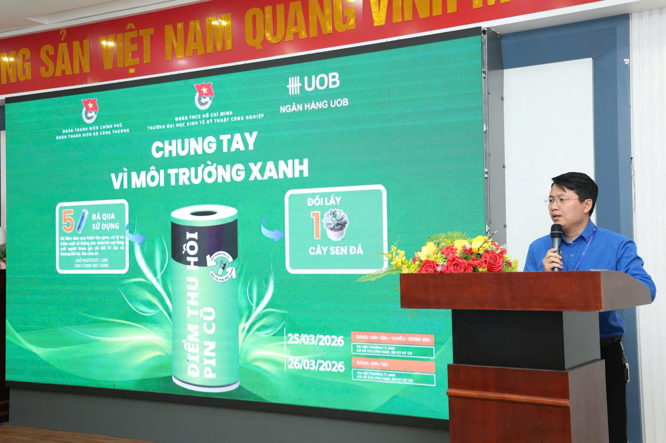 Đồng chí Giáp Văn Dương - Đảng uỷ viên, Bí thư Đoàn trường, Phó Trưởng phòng Chính trị và Công tác Sinh viên Trường Đại học Kinh tế - Kỹ thuật Công nghiệp.