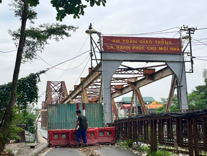 Hà Nội: Cấm lưu thông qua cầu Long Biên 2 tháng, người dân di chuyển thế nào?
