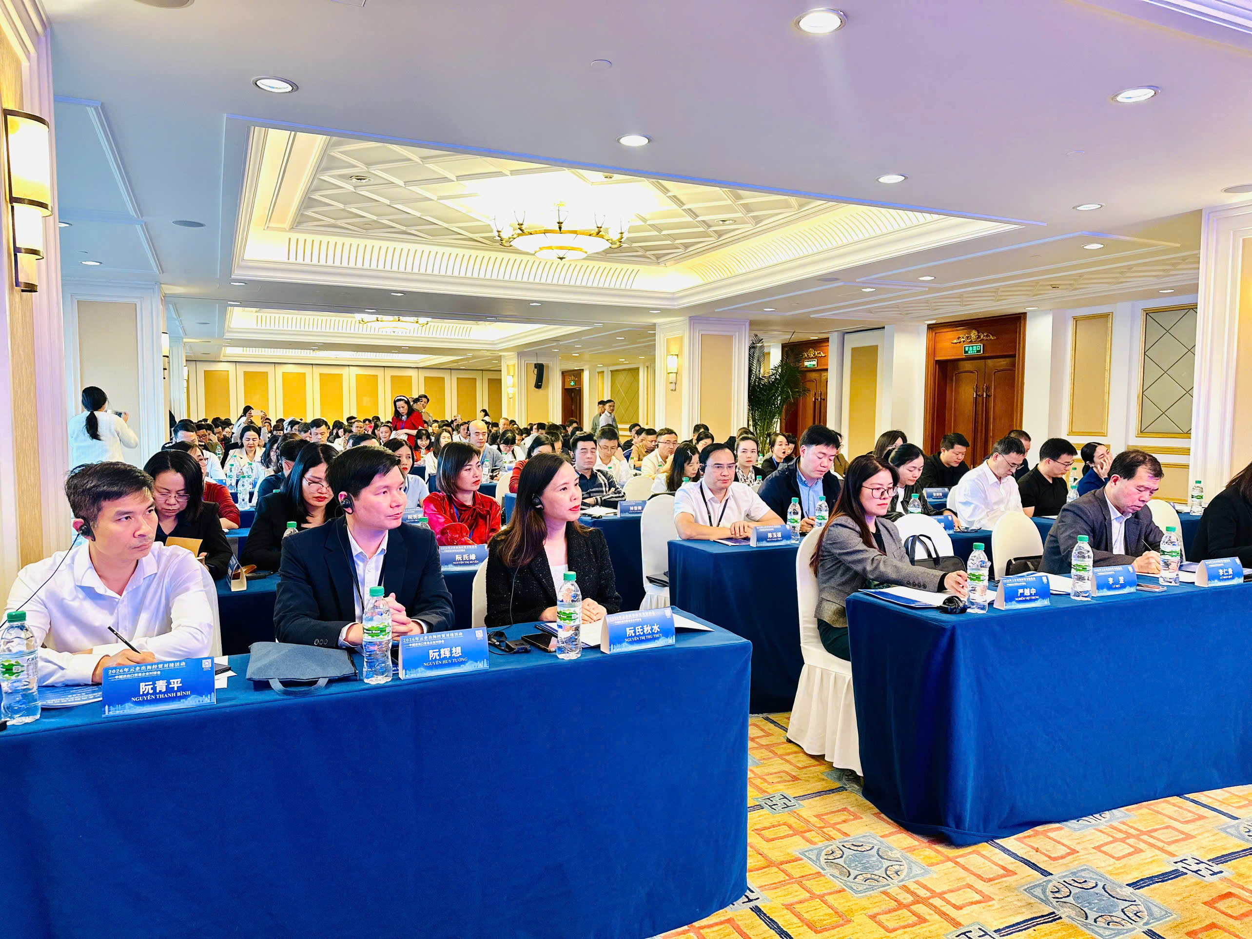 Thiết lập cơ chế hợp tác thương mại - logistics lưu vực sông Hồng