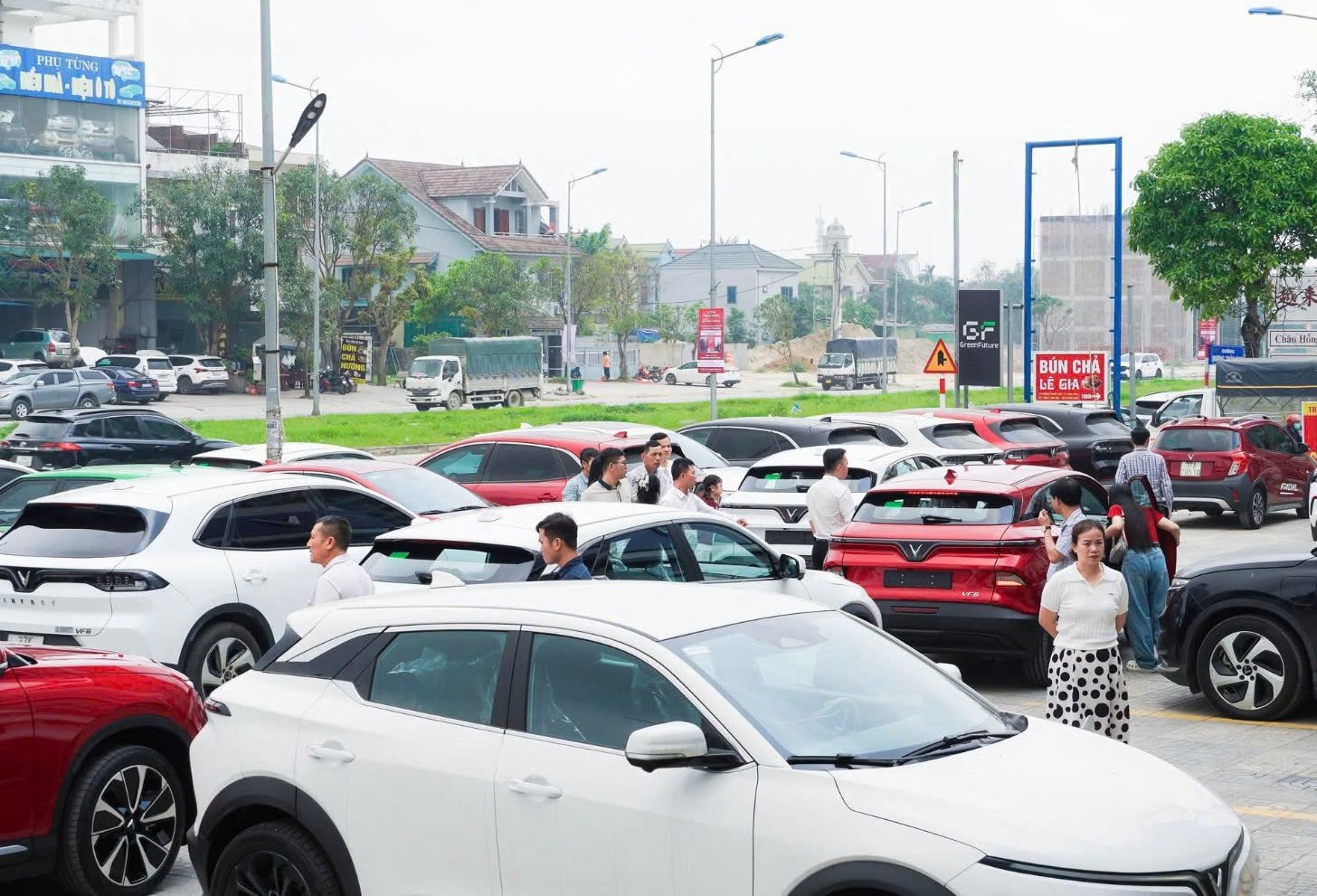 Nghệ An: Thị trường xe điện tăng tốc theo xu hướng phương tiện xanh