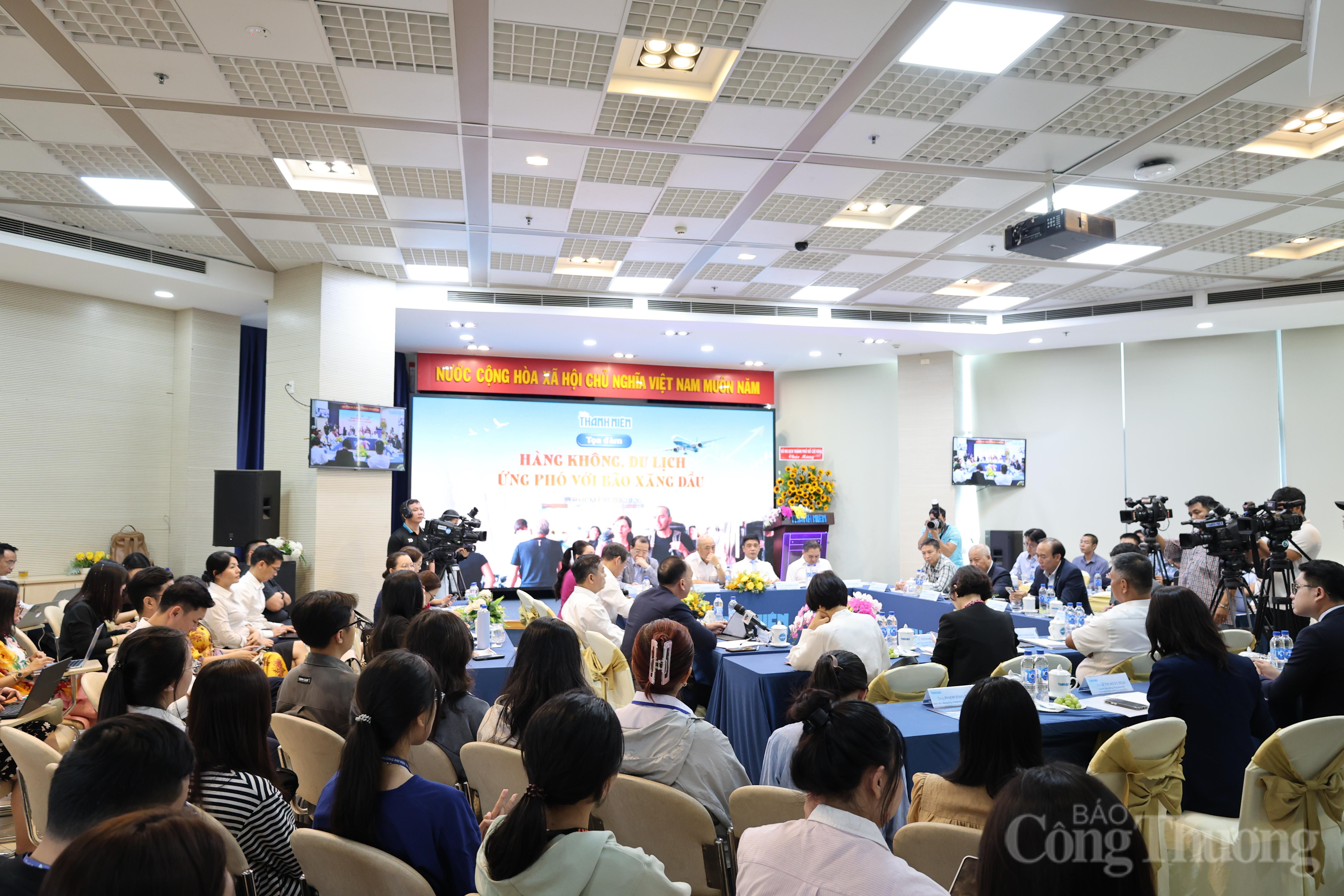 Tìm giải pháp gỡ khó cho ngành Hàng không