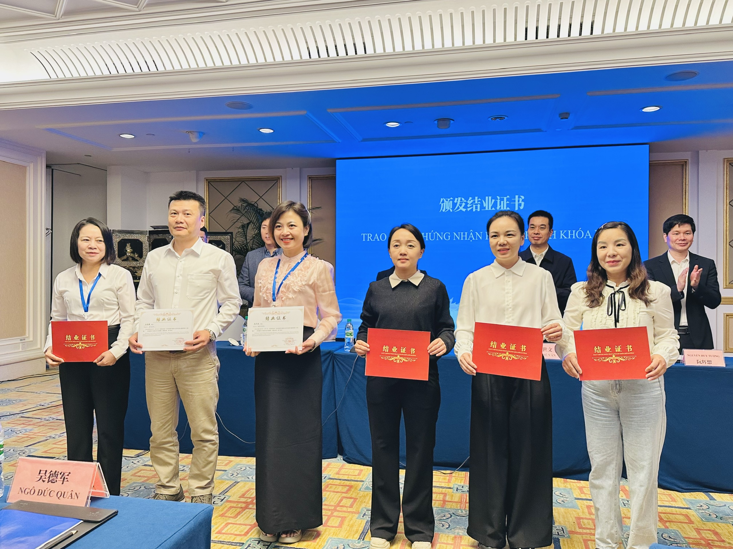 Việt – Trung: Nâng cao năng lực nguồn nhân lực kinh tế, thương mại lưu vực sông Hồng