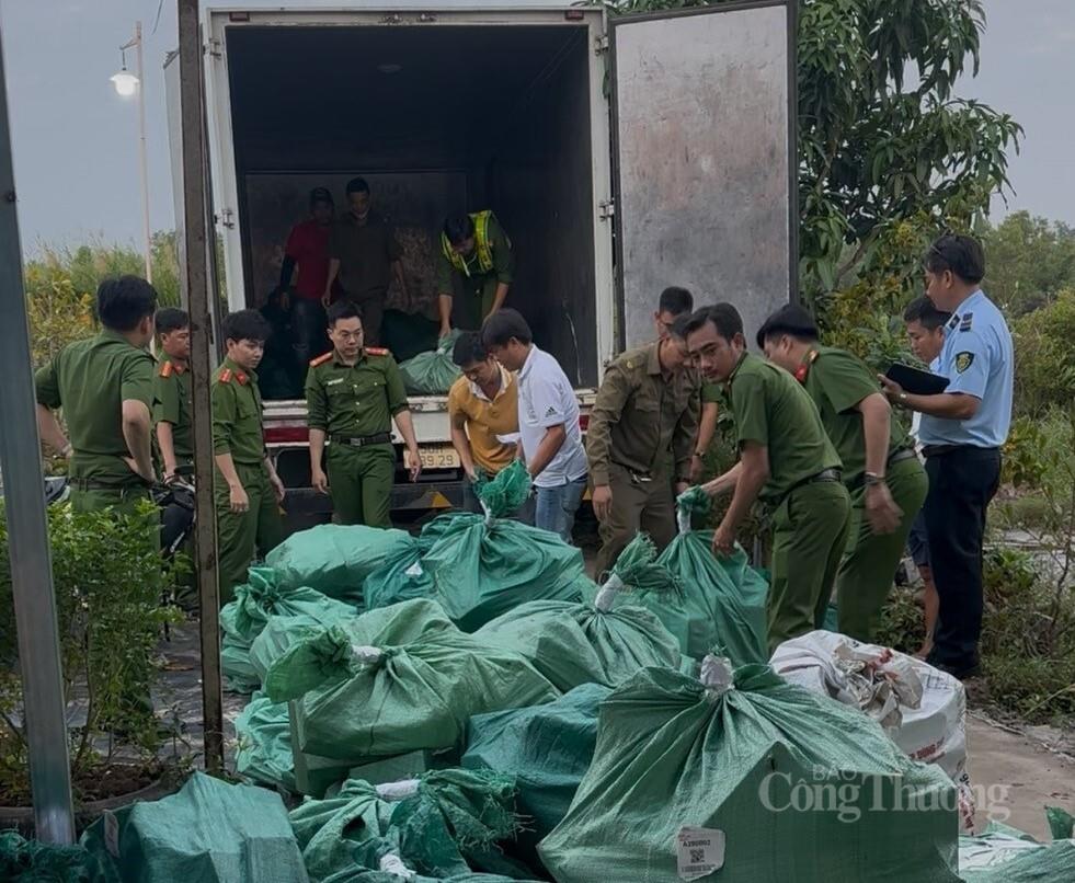 Cà Mau: Ra quân kiểm tra, siết chặt phòng chống buôn lậu