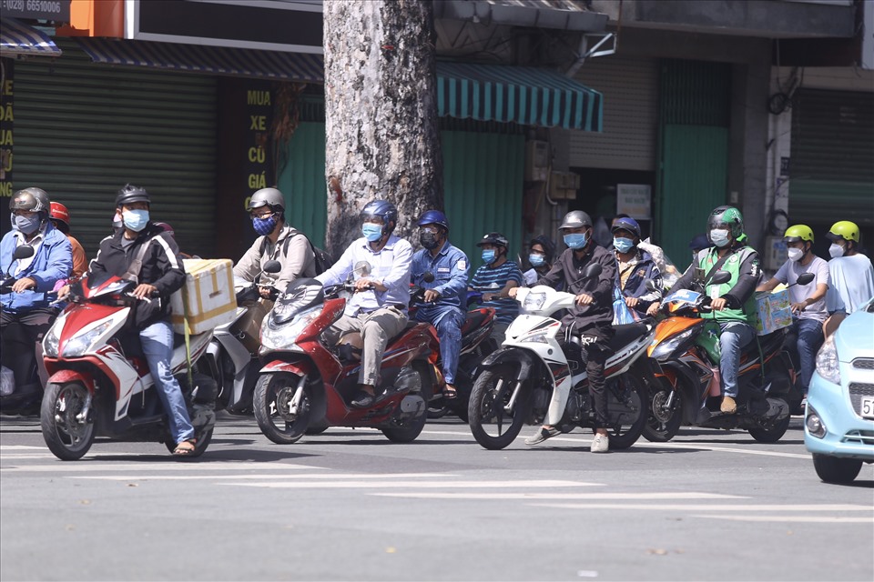 Dự báo thời tiết TP. Hồ Chí Minh 10/4: Nắng nóng, nhiệt độ tăng nhanh vào buổi trưa