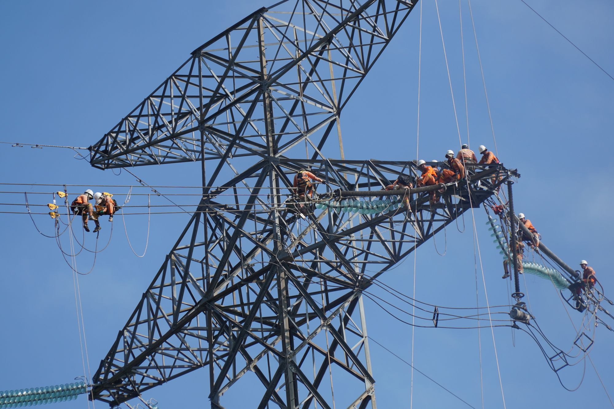 Sản lượng điện toàn hệ thống tăng 6,6% trong quý I/2026