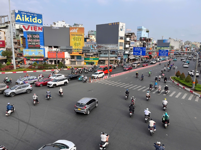 Dự báo thời tiết TP. Hồ Chí Minh 15/4: Oi bức kéo dài