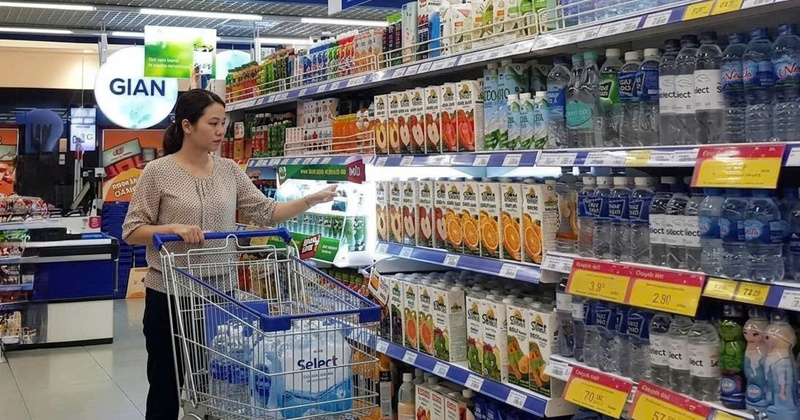 TP. Hồ Chí Minh: Nước suối đóng chai đa dạng nguồn cung, mức giá