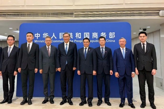 Các đại biểu chụp ảnh chung.