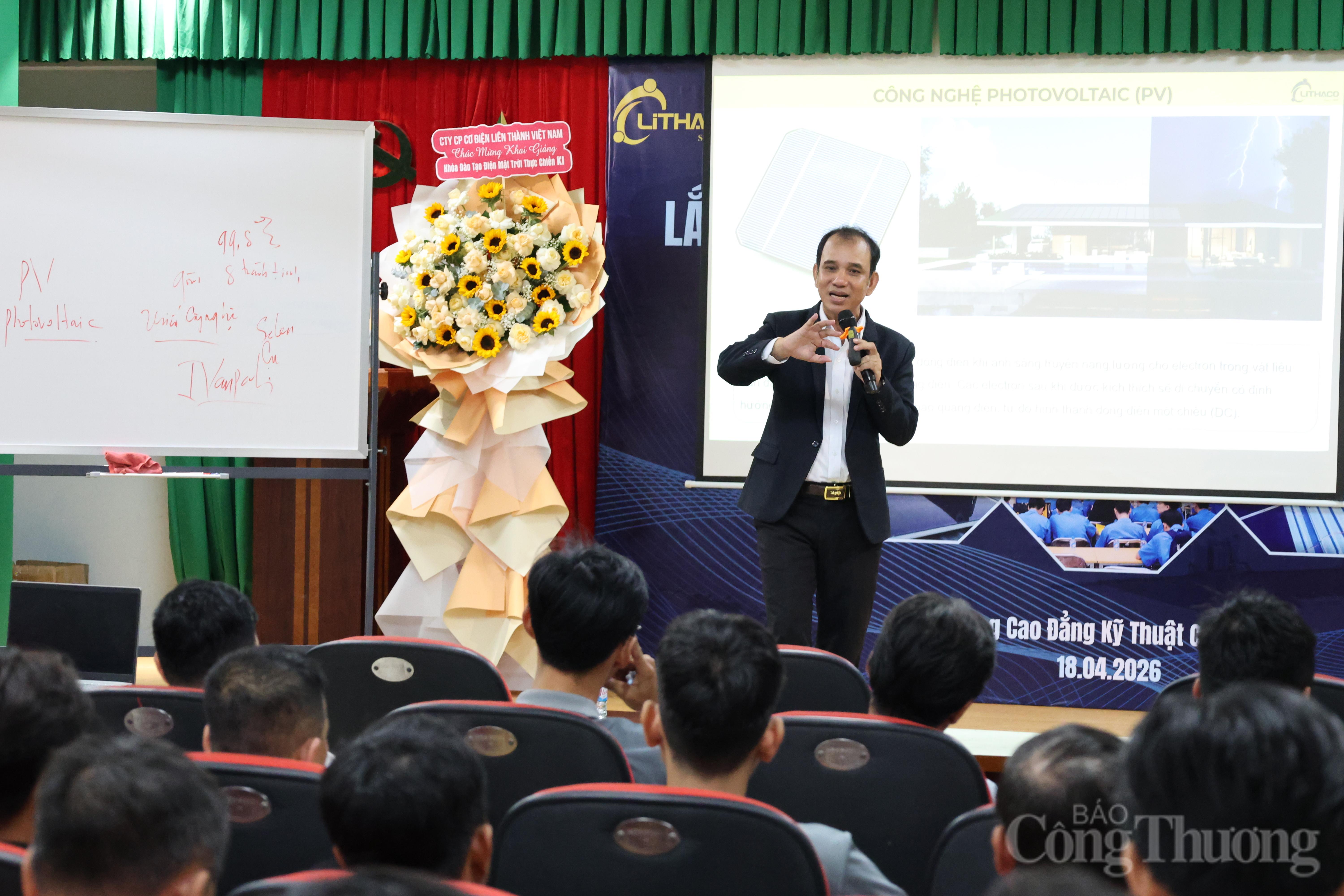 Đào tạo thực chiến nhân lực điện mặt trời, đón sóng thị trường bùng nổ