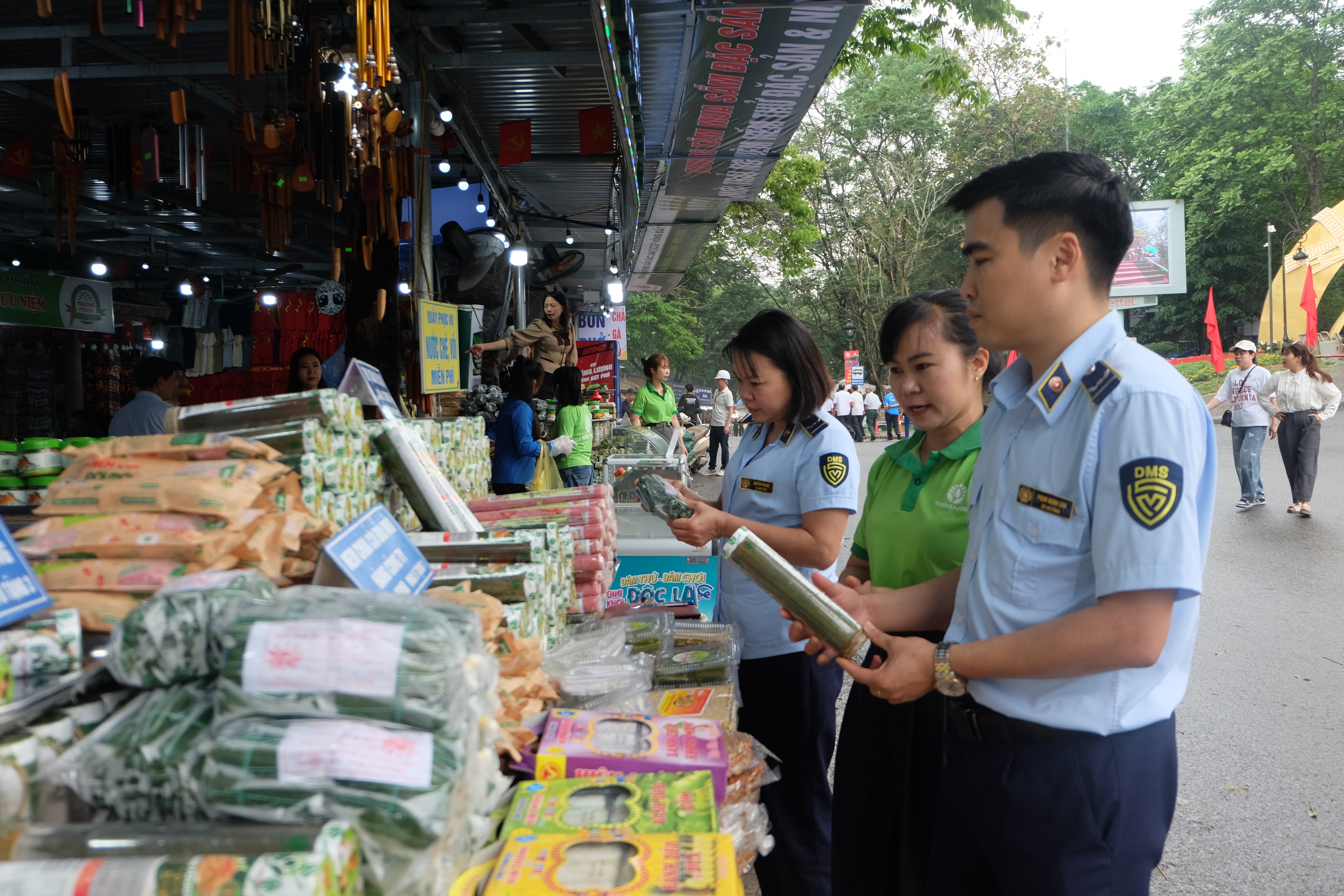 Siết quản lý thị trường, bảo đảm lễ hội Giỗ Tổ Hùng Vương văn minh, an toàn