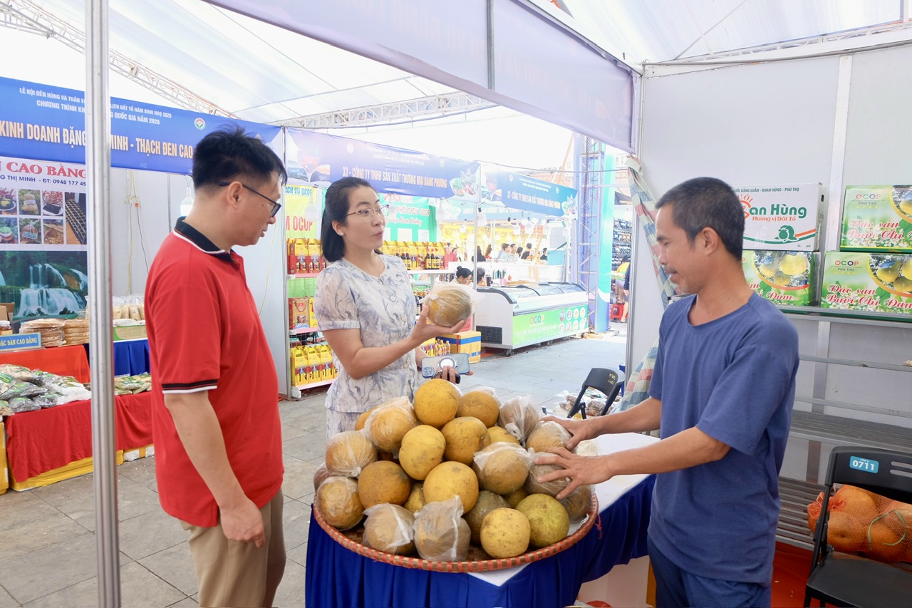 Hội chợ Hùng Vương 2026: Sức mua tăng mạnh, sản phẩm OCOP hút khách