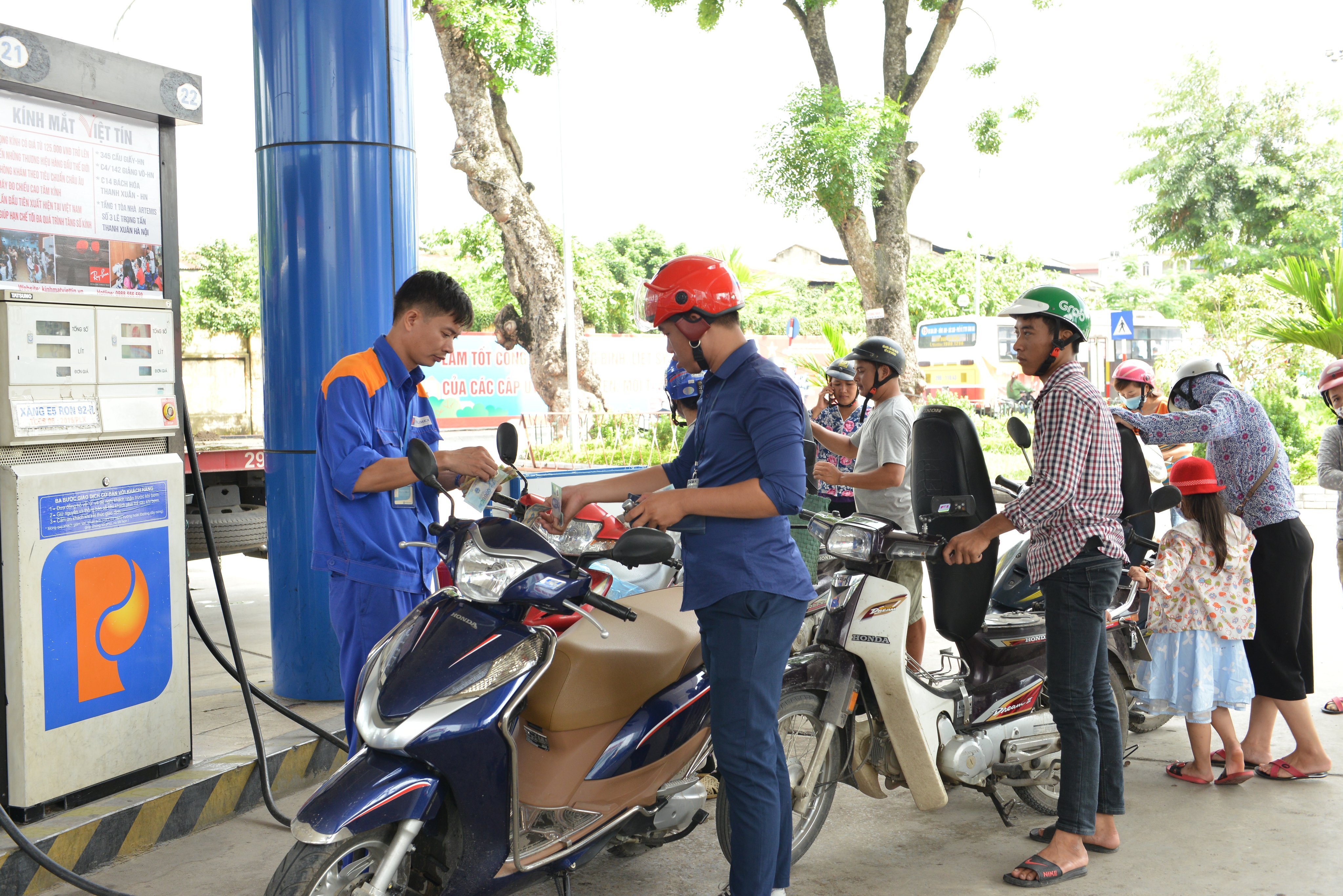 Bộ Công Thương bãi bỏ một phần quy định về kinh doanh xăng dầu